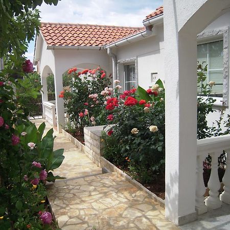 Apartments Marijeta Vir Dış mekan fotoğraf