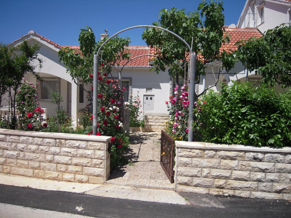 Apartments Marijeta Vir Dış mekan fotoğraf