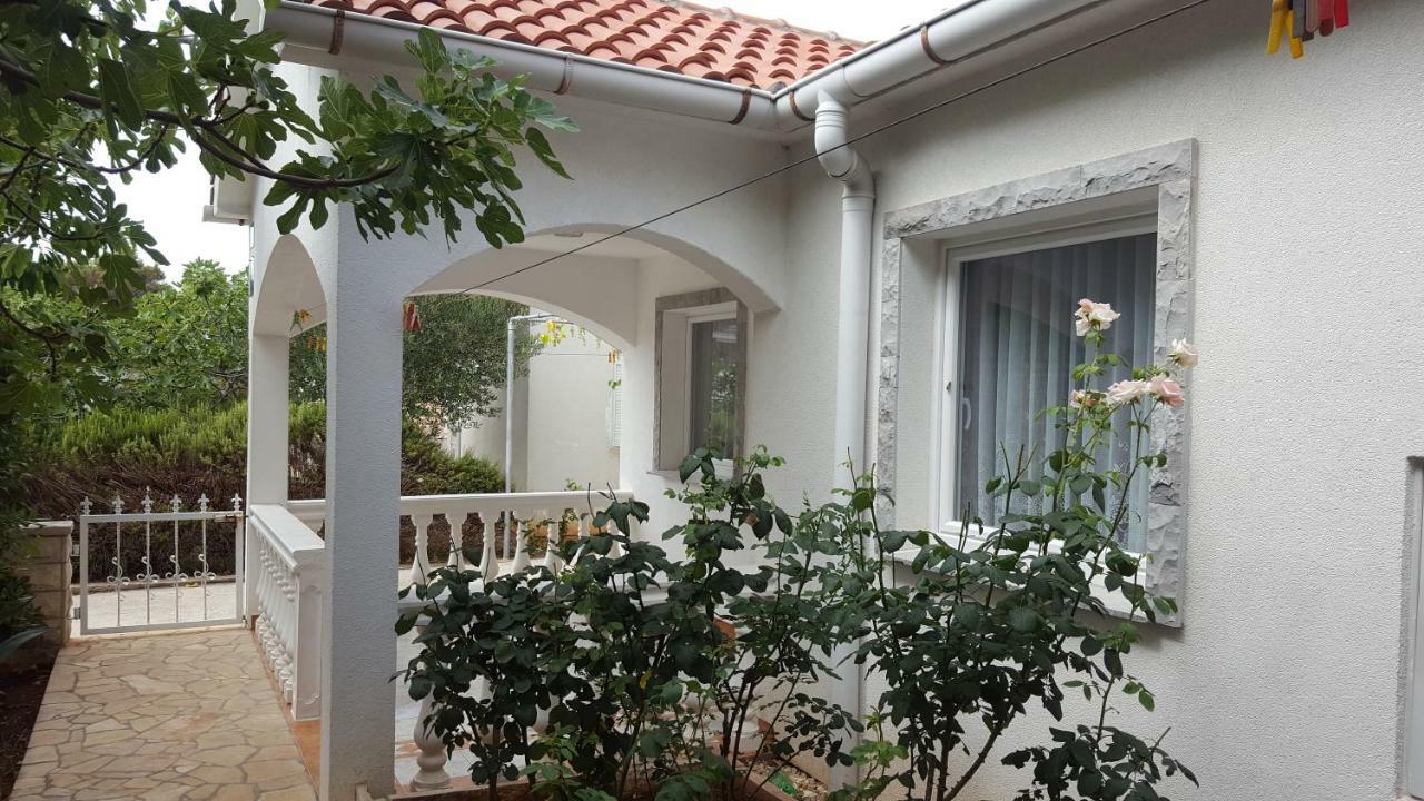 Apartments Marijeta Vir Dış mekan fotoğraf