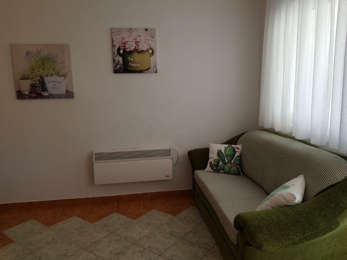 Apartments Marijeta Vir Dış mekan fotoğraf